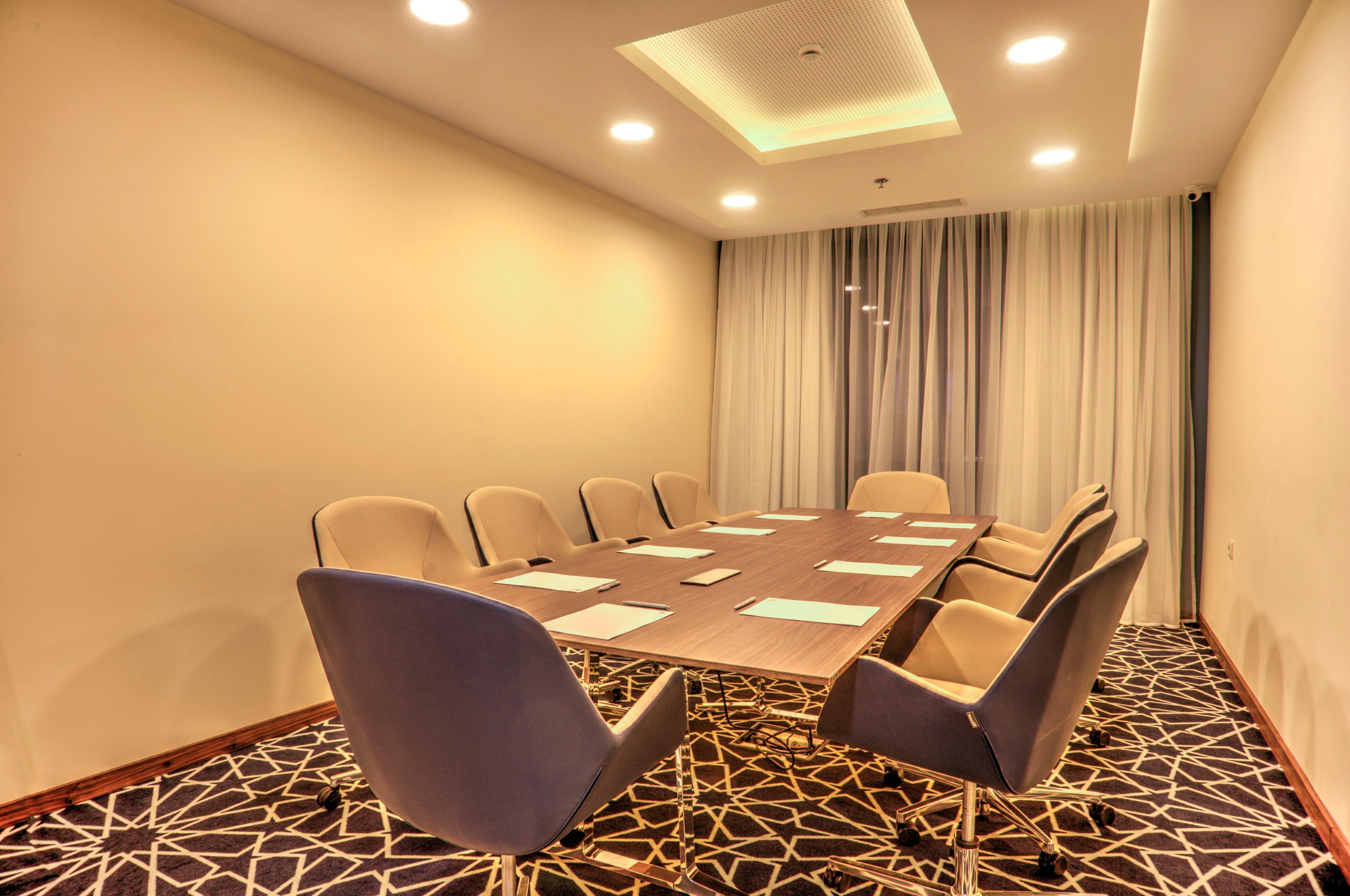Holiday Inn Plovdiv By Ihg Zewnętrze zdjęcie