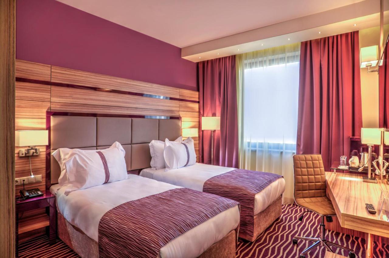 Holiday Inn Plovdiv By Ihg Zewnętrze zdjęcie