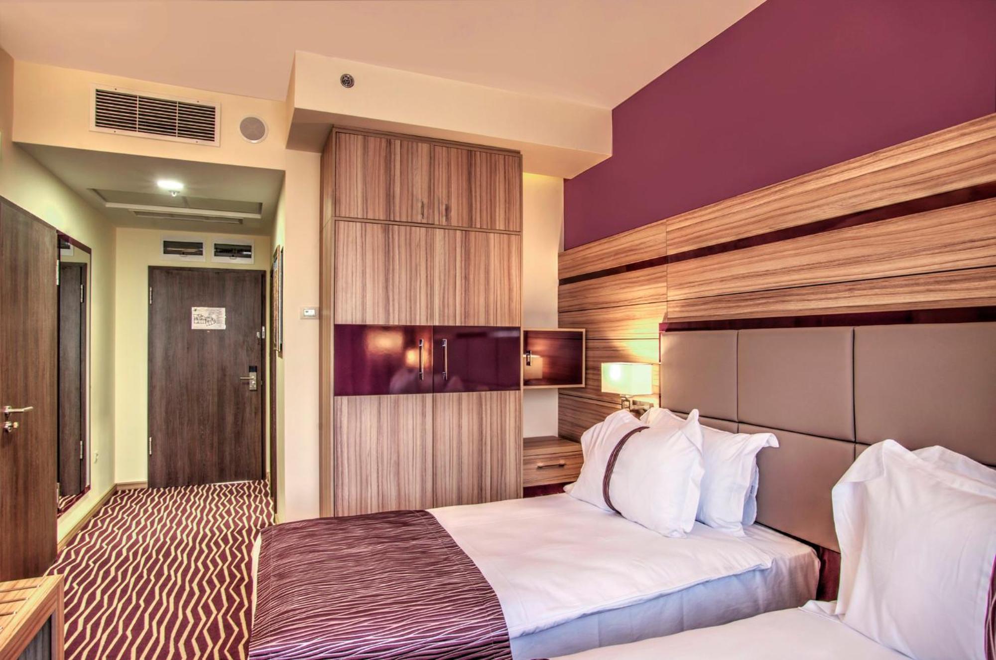 Holiday Inn Plovdiv By Ihg Zewnętrze zdjęcie